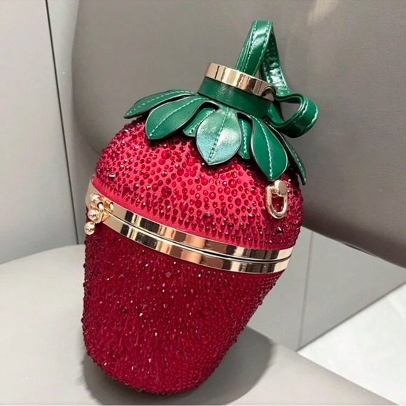 🆕 Rhinestone Studded Strawberry Shaped Handbag - Picture 4 of 10